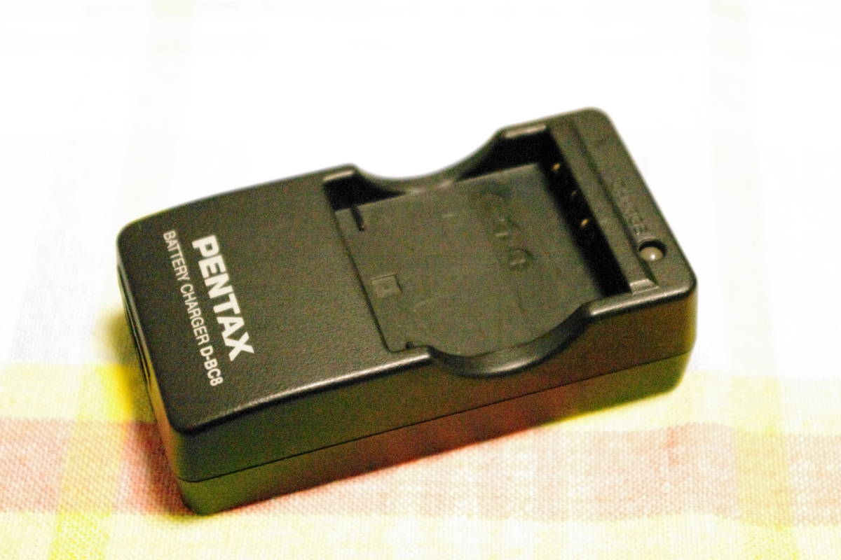 バッテリー充電器 PENTAX BATTERY CHARGER D-BC8 (ペンタックス)■T3_画像1