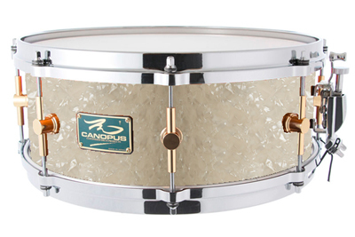 The Maple 5.5x14 Snare Drum Vintage Pearl-
