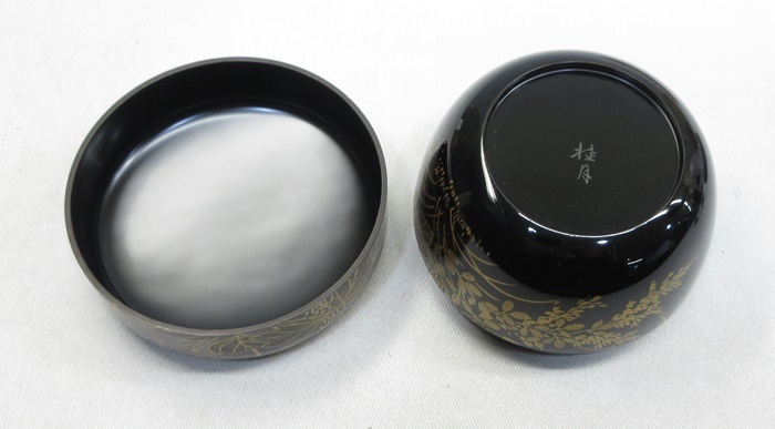 F0891】茶道具 桂月作 黒塗 秋草蒔絵 平棗 箱付き 即決 送料無料 F0891】茶道具 桂月作 黒塗 秋草蒔絵 平棗 箱付き 即決 送料無料