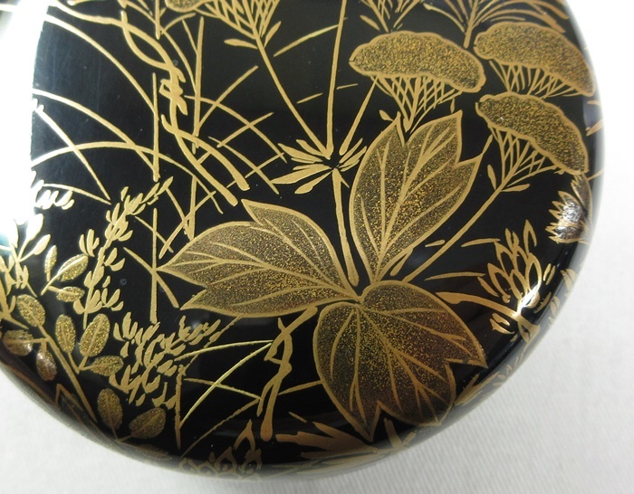 F0891】茶道具 桂月作 黒塗 秋草蒔絵 平棗 箱付き 即決 送料無料 F0891】茶道具 桂月作 黒塗 秋草蒔絵 平棗 箱付き 即決 送料無料