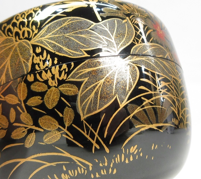 F0891】茶道具 桂月作 黒塗 秋草蒔絵 平棗 箱付き 即決 送料無料 F0891】茶道具 桂月作 黒塗 秋草蒔絵 平棗 箱付き 即決 送料無料
