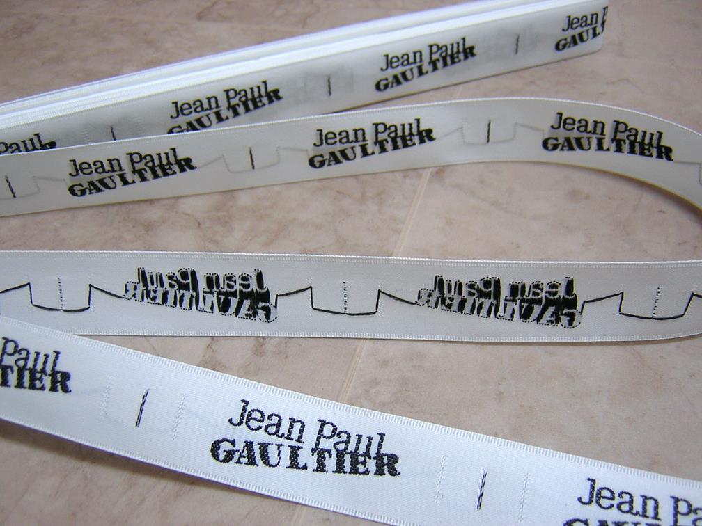 非売品　Jean Paul GAULTIER　ジャンポール・ゴルチエ　ロゴ　ブランドネームタグ　100cm_画像2