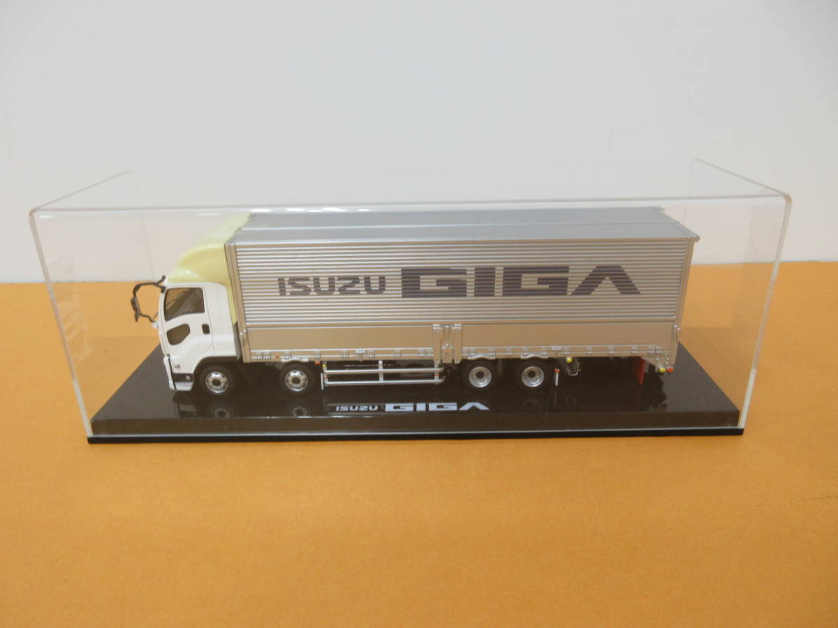 Yahoo!オークション - 119)ISUZU GIGA いすゞ ギガ 1/43 Yahoo!オークション - 119)ISUZU GIGA いすゞ ギガ 1/43