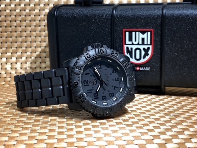 新品 LUMINOX ルミノックス 腕時計 正規品 ネイビーシールズ カラーマークシリーズ ブラックアウト クオーツ 20気圧防水 カレンダー メンズ