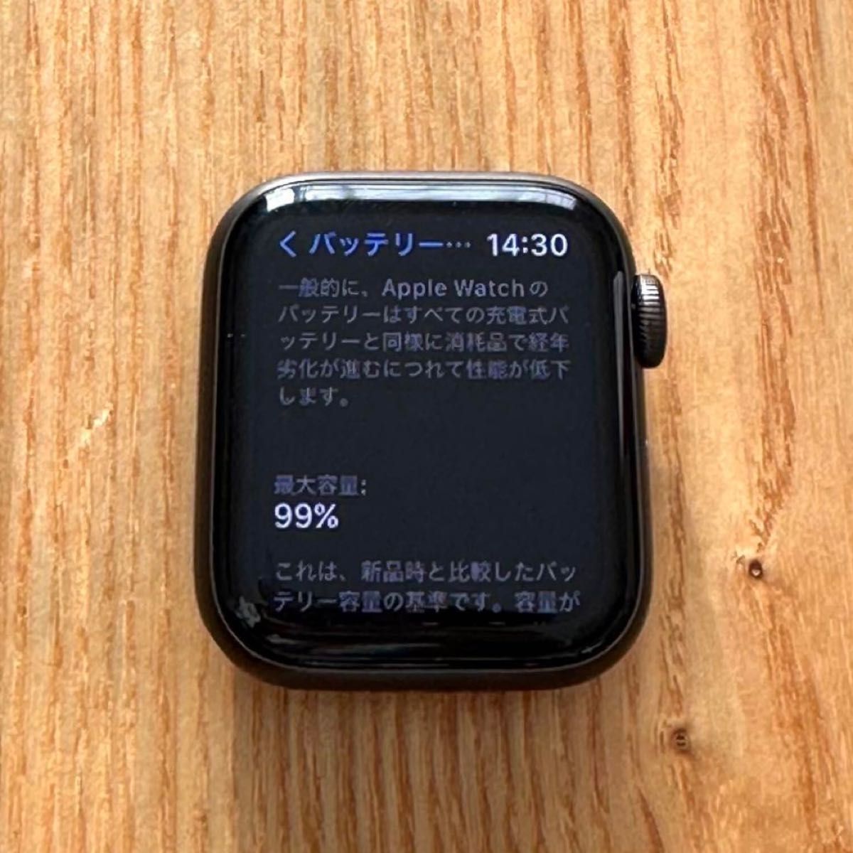 美品】Apple Watch SE GPSモデル 40mm スペースグレイ スマート