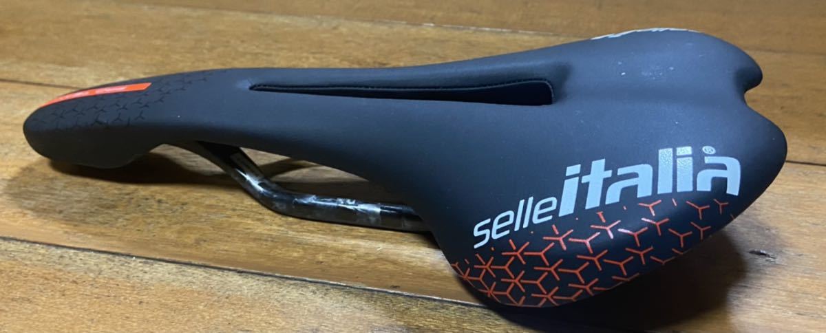 Selle Italia Flite Pro Team Kit Carbonio L2 座幅145㎜セライタリア フライト プロ供給品　取り付けのみの美品 カーボンサドル_画像1