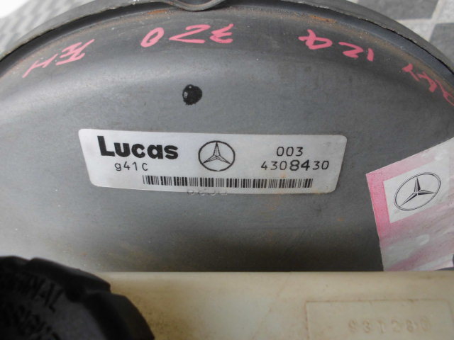 ■ ベンツ W124 E320 純正 ブレーキマスターバック マスターシリンダー 中古 左ハンドル Lucas 0034308430 E280 部品取りあり ■_画像4