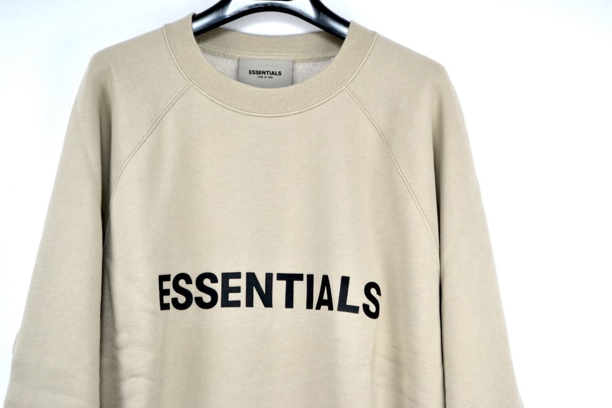 【訳ありB品】(購入証明書付き) (FOG) FEAR OF GOD ESSENTIALS フォグ フィアオブゴッド フロントロゴ スウェット トップス タン S_画像2