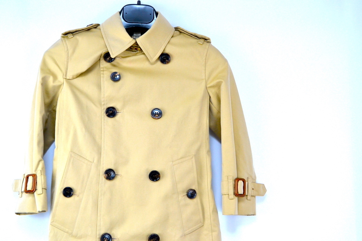 新品 (BURBERRY) KIDS Baby Cotton trench coat バーバリー キッズ ベビー コットン トレンチ コートサイズ 4Y 110cm_画像3