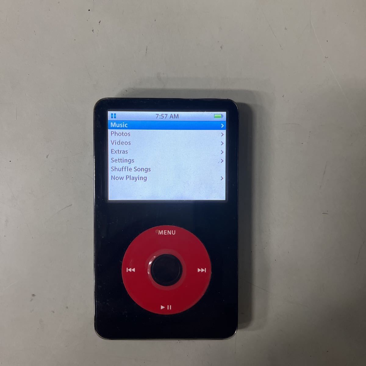 iPod classic 第5世代 U2モデルA1136 通電ジャンク_画像1