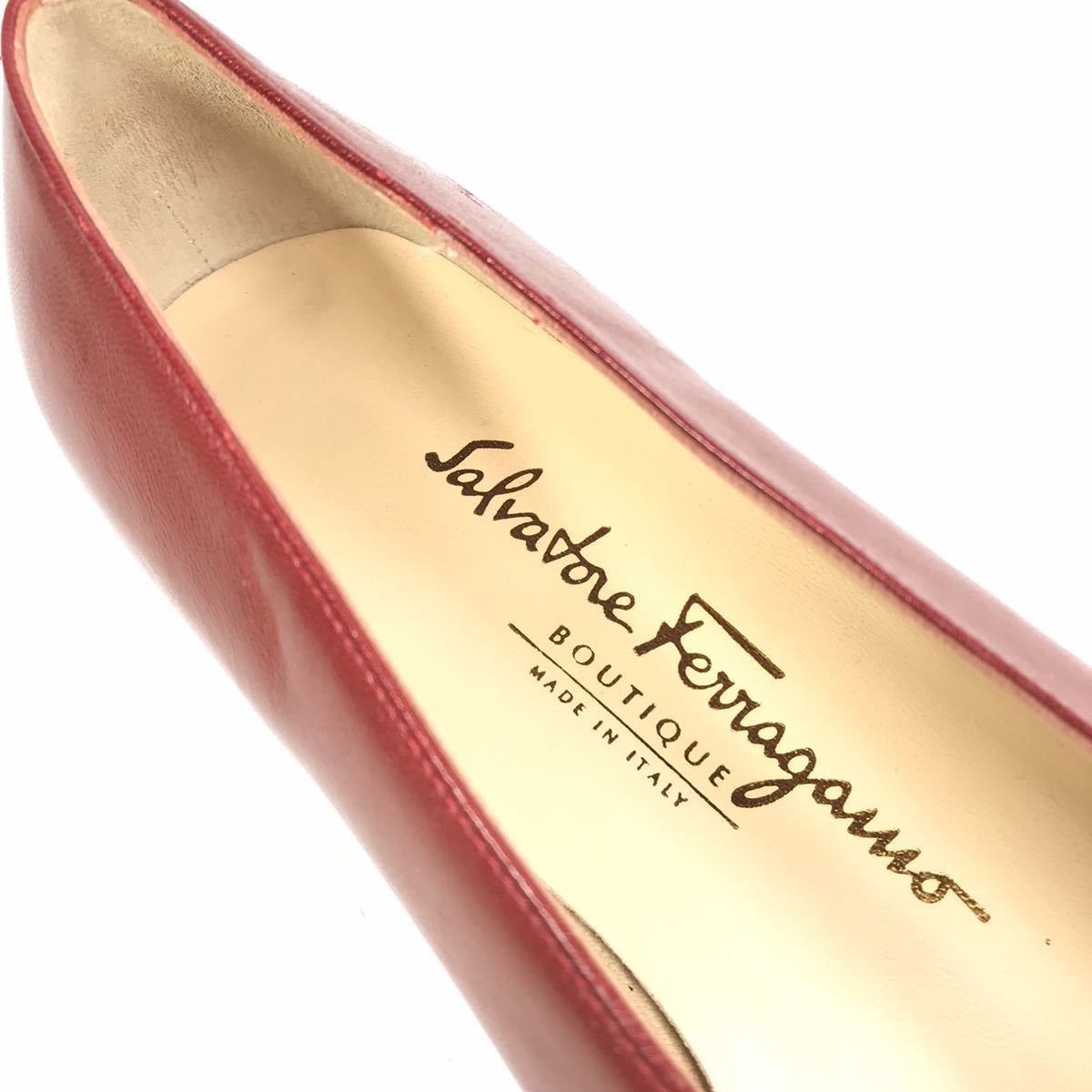 新品未使用 FERRAGAMO フェラガモ ヒール 黄色 ネット限定 digiescola