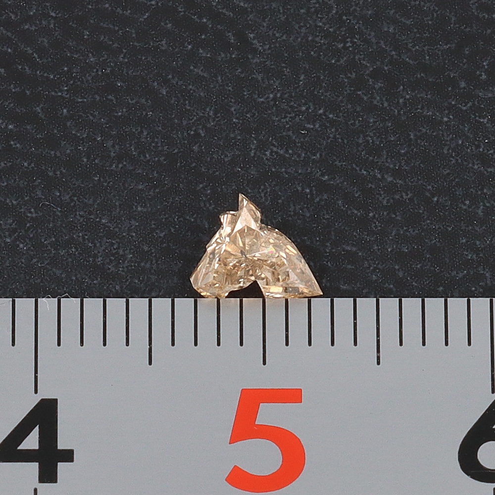 【レア品】天然ダイヤモンド0.41ctホースヘッドカット裸石 ケース付_画像4
