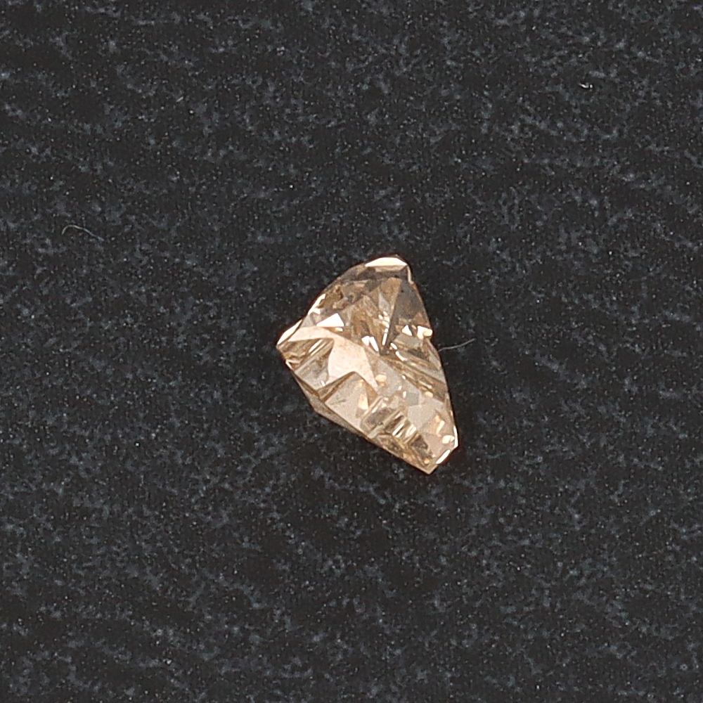 【レア品】天然ダイヤモンド0.41ctホースヘッドカット裸石 ケース付_画像9
