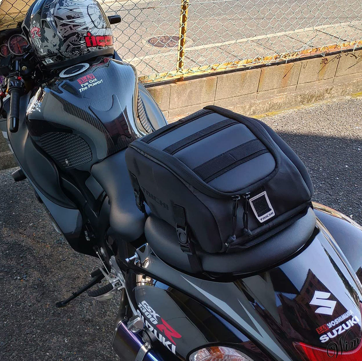 ◆スリムなシルエットのスポーツタイプ◆ シートバッグ 容量10L ベルト位置調整可能 バイク オートバイ アクセサリー ツーリング