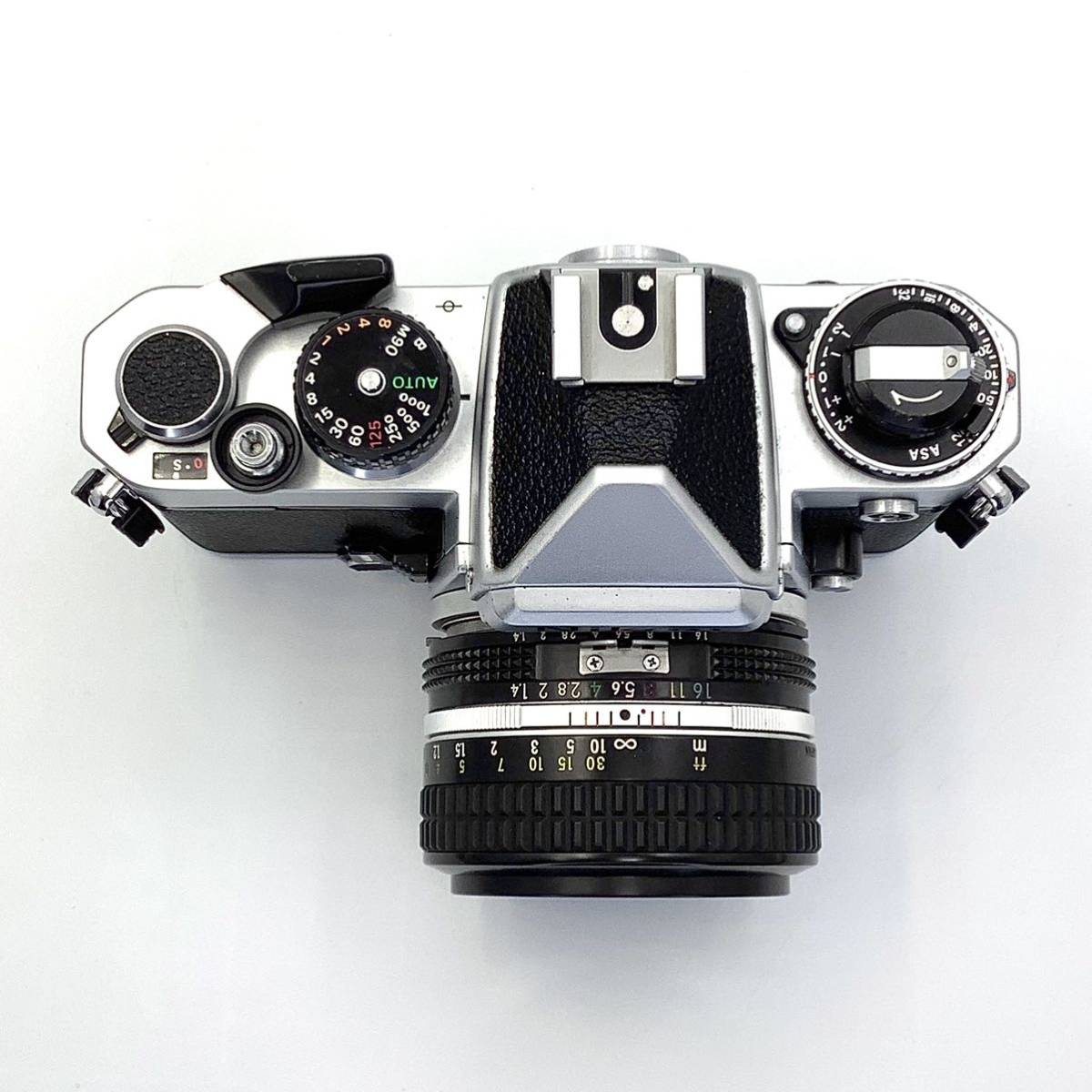 クリスマスローズ ニコン FE/Ai NIKKOR 28mm f3.5 整備済 - フィルム