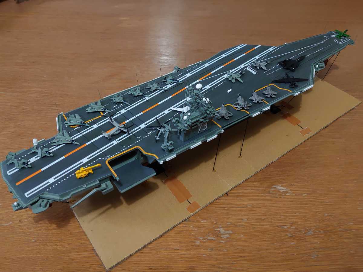 1/720・完成品・アメリカ海軍ニミッツ級航空母艦・CVN-73 1/720・完成品・アメリカ海軍ニミッツ級航空母艦・CVN-73