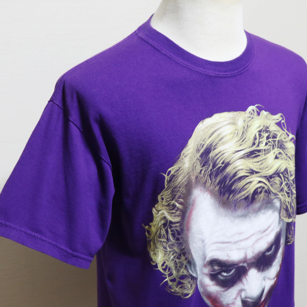 アメリカ購入 USED極美品 BATMAN バットマン JOKER ジョーカー ヒースレジャー グラフィックプリント Tシャツ 紫 Ｍ_画像5