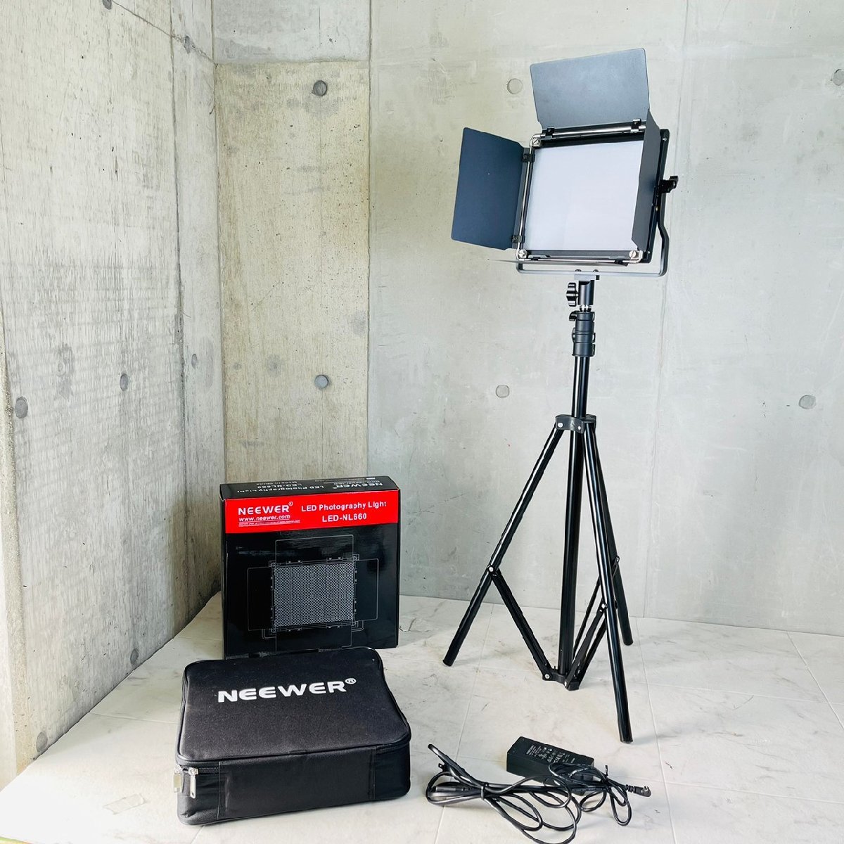 再追加販売 【美品】NEEWER LED VIDEO LIGHT NL660 - その他