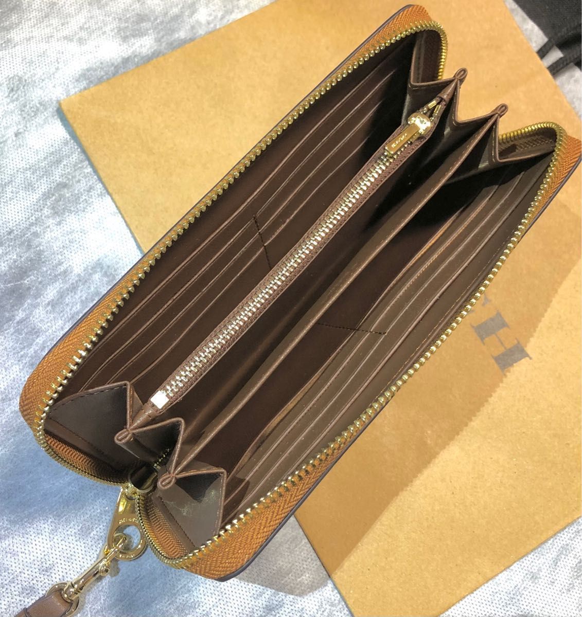 COACH コーチ 長財布 ストラップ シグネチャー ブラウン(茶)|PayPay