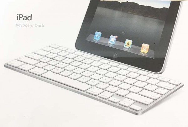 【新品です】 Apple iPad Key board Dock キーボードドック　MC533J/A ■A-126 (19)_画像1