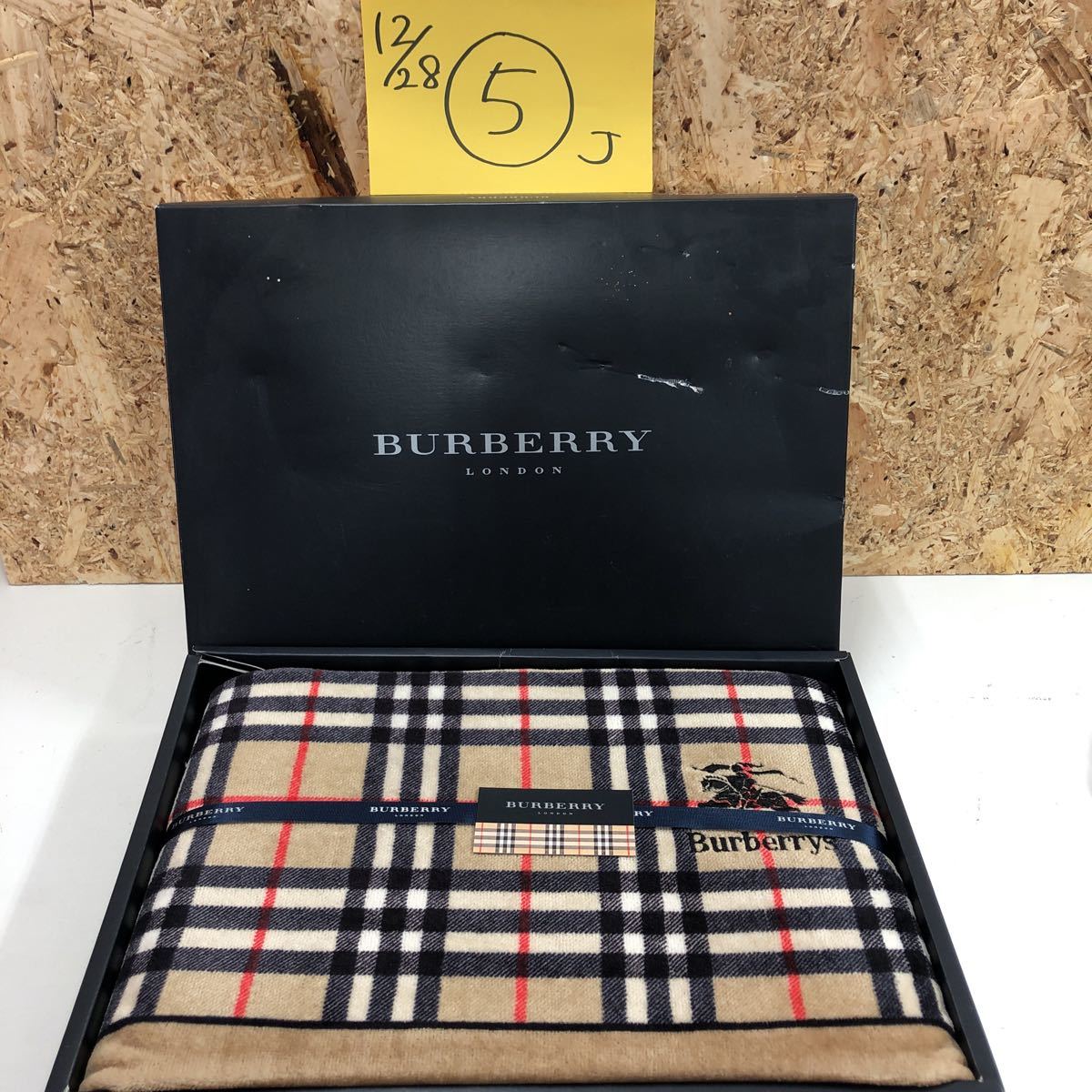 大注目 ️新品 ️箱付き ️BURBERRY バーバリー ノバチェック柄 綿ハンカチ2枚組 tresor.gov.bf