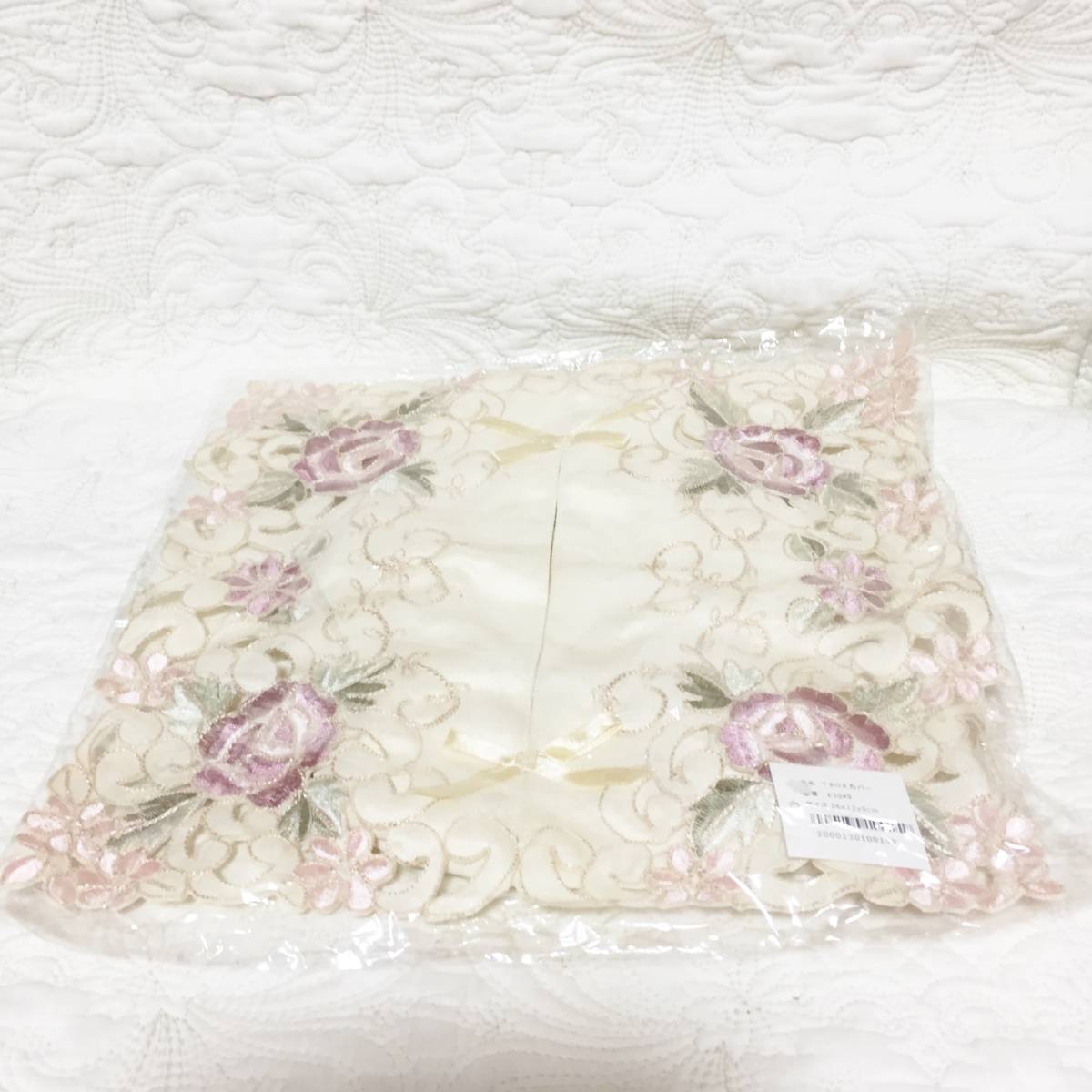  tag equipped floral print race tissue cover 