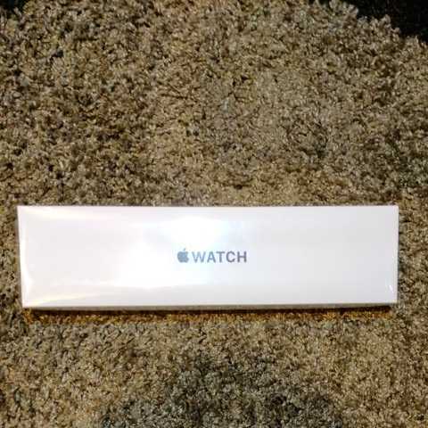 新品 アップルウォッチ Apple Watch SE（GPSモデル）MKQ03J/A 40mm