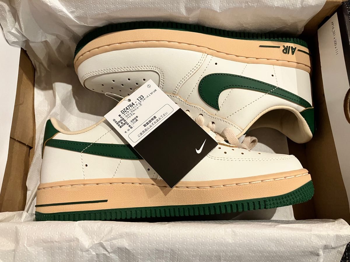 WMNS AIR FORCE 1 LOW LV8 GREEN MUSLIN DZ4764-133 ナイキ エア