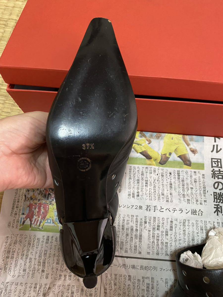 女性用 レディース 黒パンプス セクシー サンダル 革 ブラック 黒 37.5 パンク アゴスト AGOSTO ヒール インポート ブランド_画像4