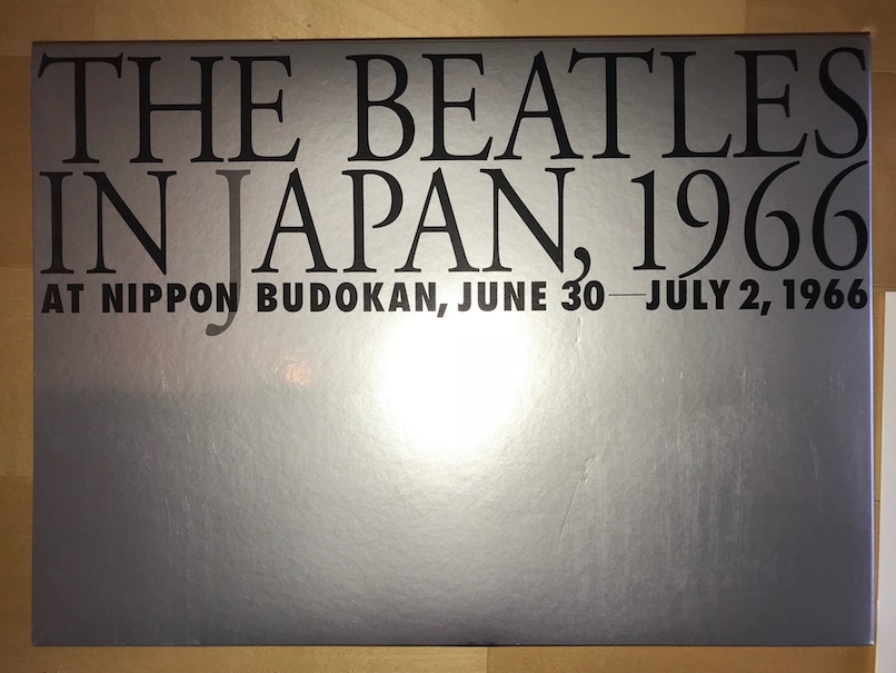 写真集 ビートルズ イン ジャパン 1966　The Beatles In Japan 1966 未使用品　外箱は「破れは無いが多少の凹み傷あり」
