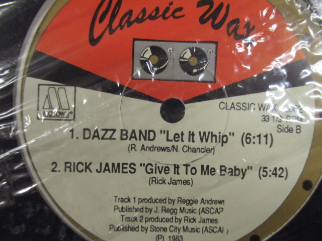 Jackson5 ： Jackson 5 Medley 12'' c/w Dazz Band - Let It Whip // 5点で送料無料_画像2