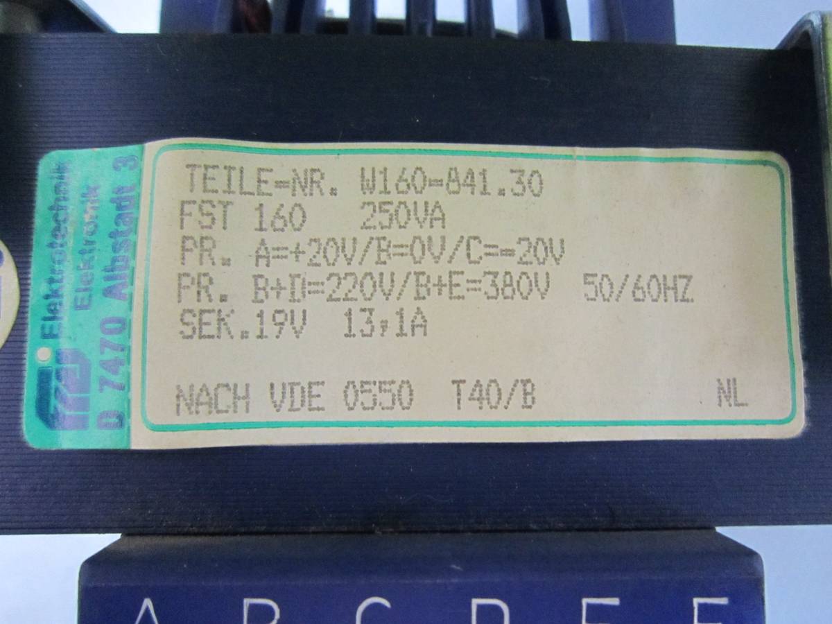 トランス変圧器 D7470 albstadt 3 Eiektrotechnik elektronik 外寸約（横10cm 縦10cm奥行10cm）3.3kg_画像2