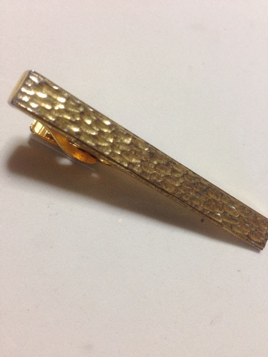  Gold color tiepin (ROYAL CASTLE ) * postage 200