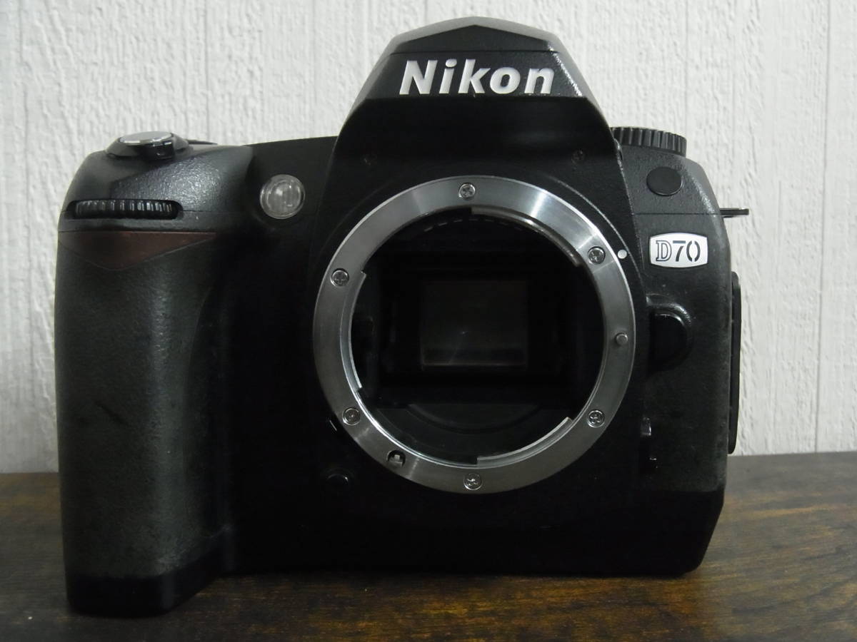 CE6/一眼 デジタルカメラ Nikon D70 バッテリー付き ニコン 詳細記載 他多数カメラ出品中_画像2