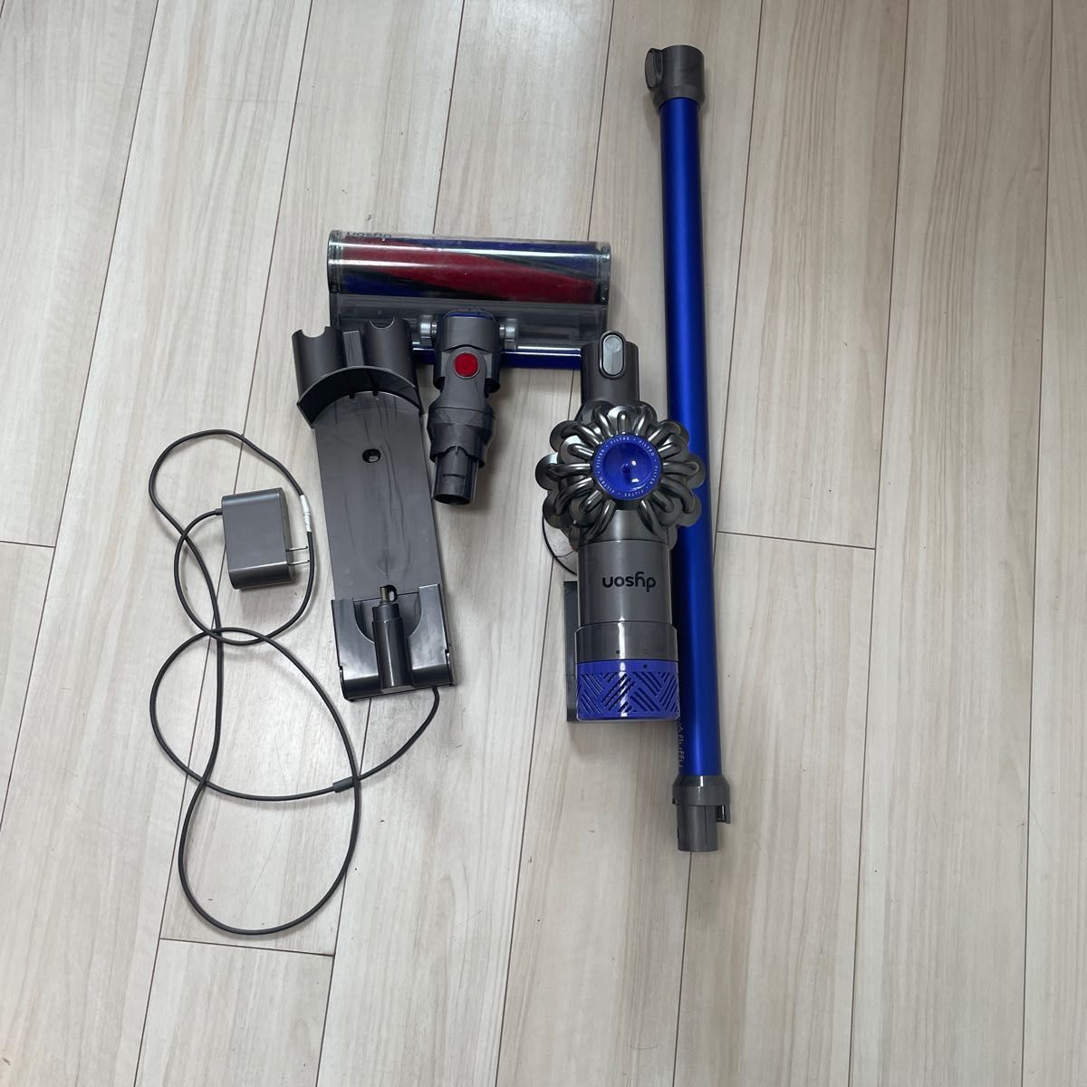 dyson ダイソン 掃除機 純正バッテリーです 約30分近く連続運転でき