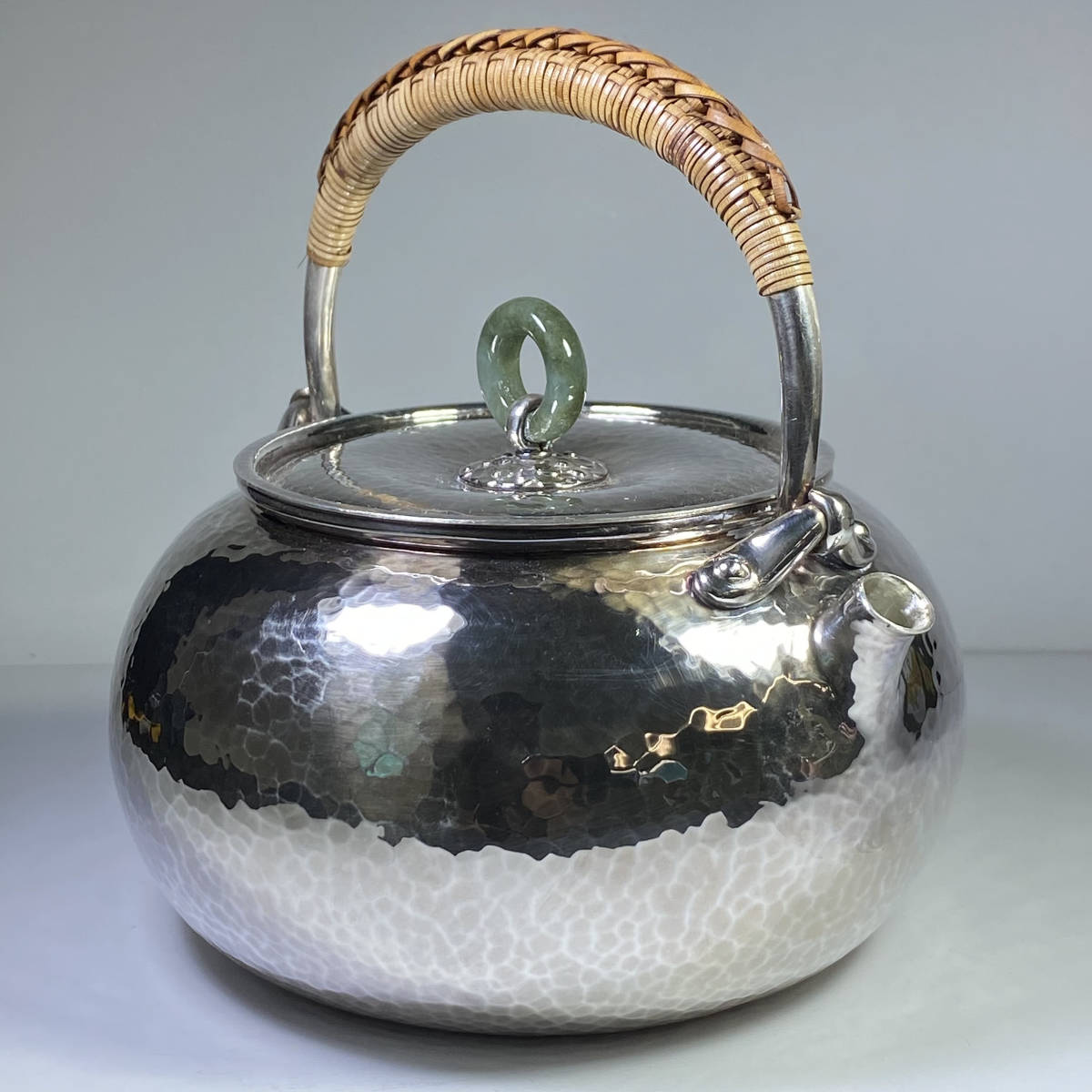 純銀製 槌目 貴石摘 銀瓶 湯沸 桐箱付 茶道具 高さ約13cm(銀製)｜売買 