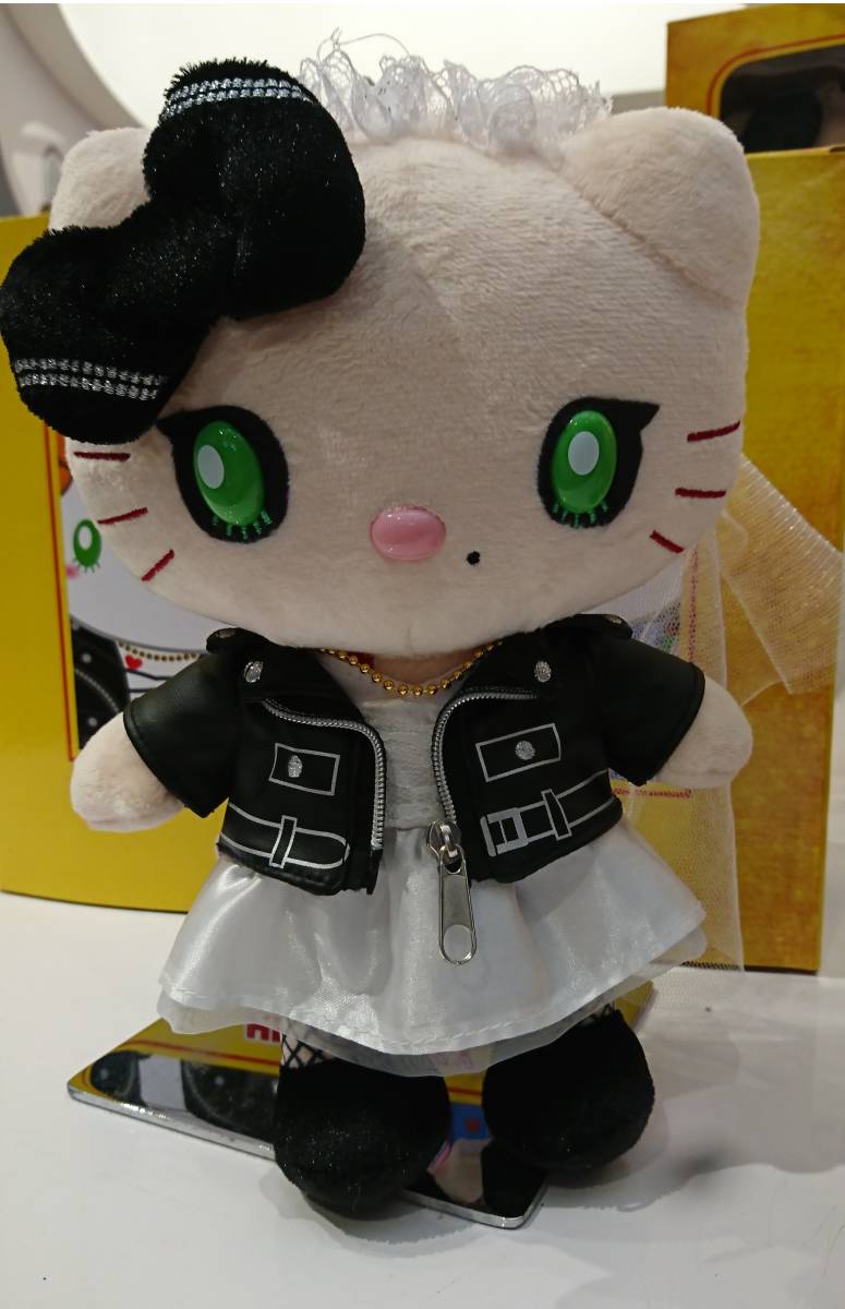 Yahoo!オークション - 692 キティ×チャッキー ぬいぐるみセット Yahoo!オークション - 692 キティ×チャッキー ぬいぐるみセット