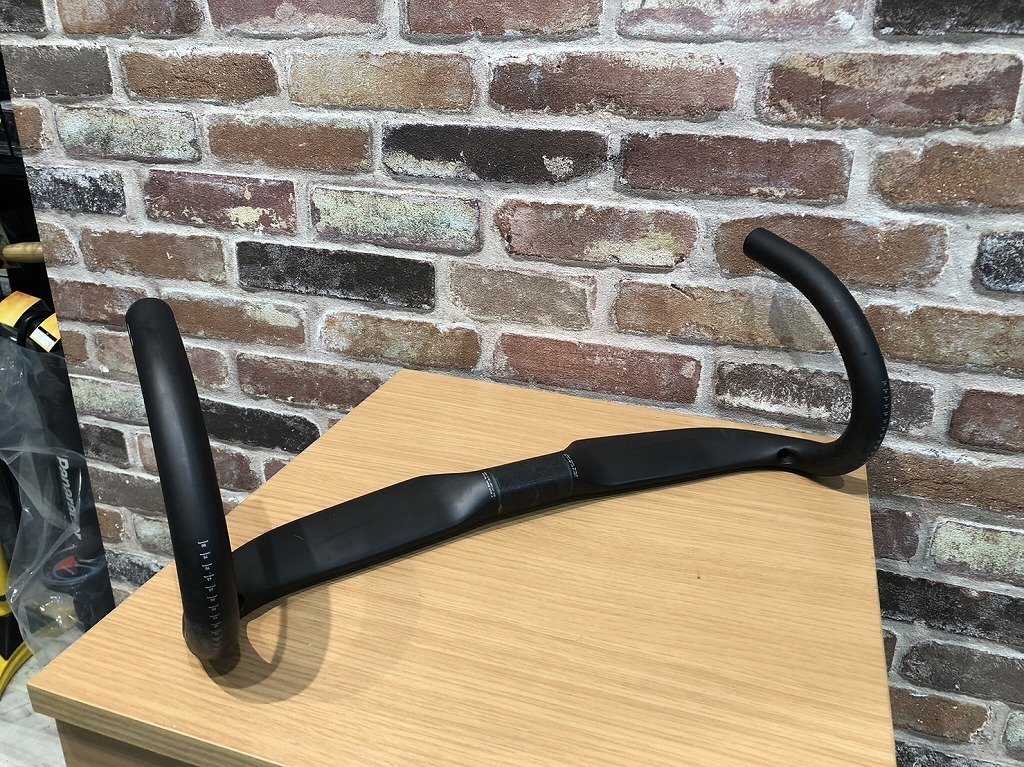 【セール 登場から人気沸騰】 エスワークス AEROFLY カーボンハンドル S-WORKS ドロップハンドル 【セール 登場から人気沸騰】 エスワークス AEROFLY カーボンハンドル S-WORKS ドロップハンドル