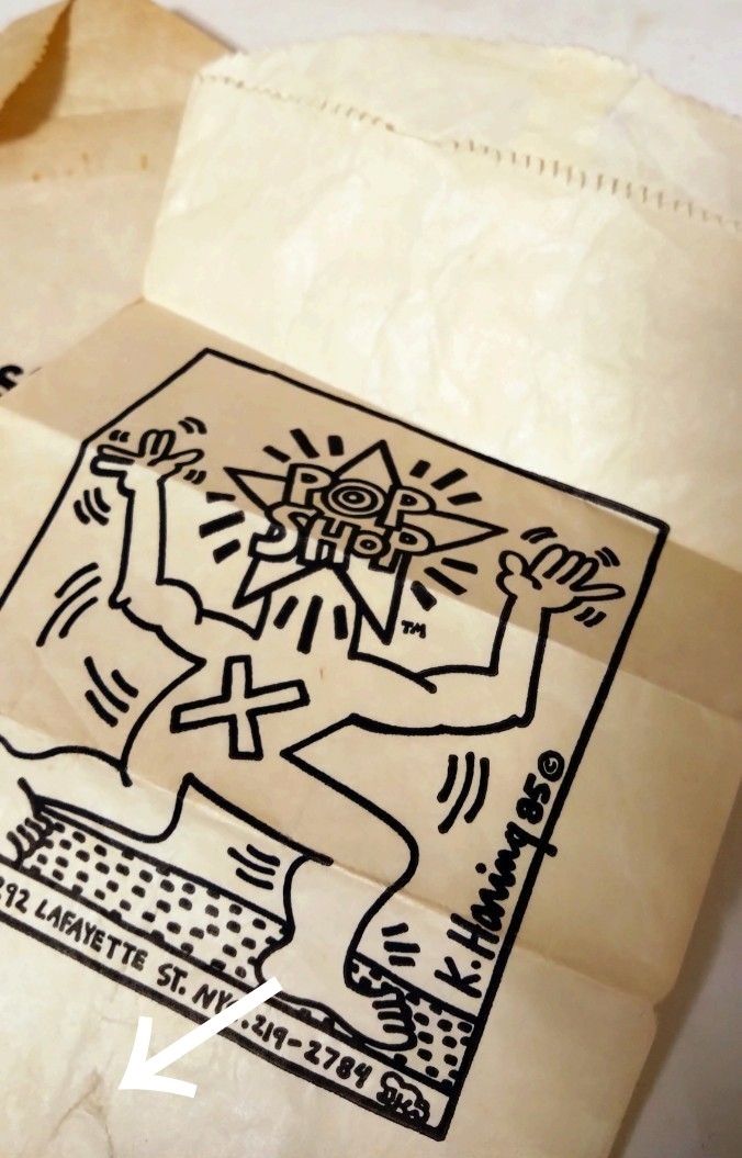 ■未使用■90年代現代アートニューヨークpopshopポップショップキースヘリング缶バッジ2個、紙袋セットKeith Haring