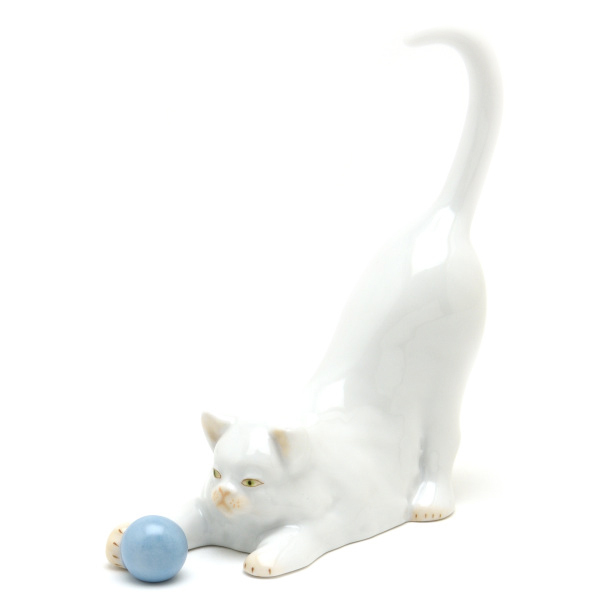 ヘレンド(Herend) ネコのボール 磁器製 猫 置物 飾り物 フィギュリン