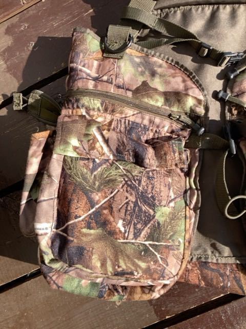 迷彩ターキーベスト 】USサイズM/L(日本L): Realtree ap迷彩: リアルツリー シューティング ハンティング 狩猟 射撃 hunting vest