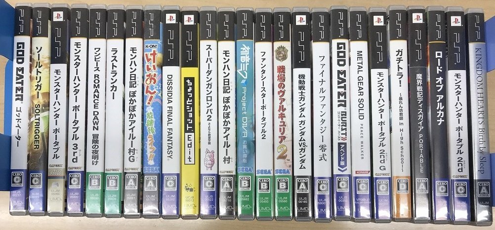 U 【まとめ売り】PSPソフト 50本セット 35