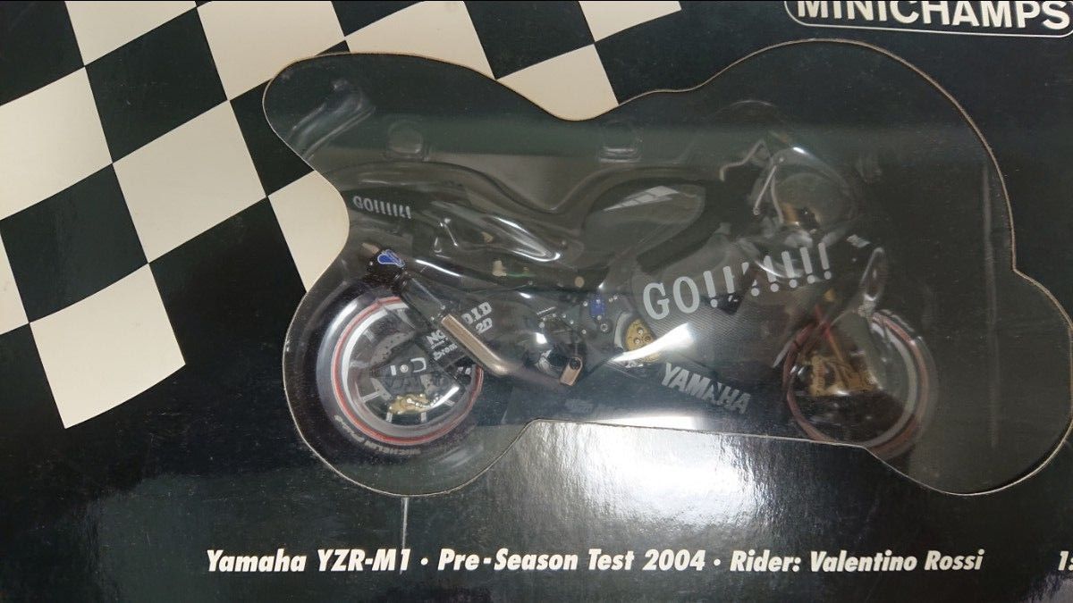 ミニチャンプス 1/12　2004 ヤマハYZR-M1 バレンティーノ・ロッシ   2台セット