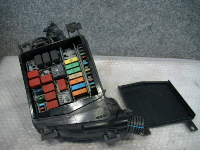  Fiat 500 ABA-31214 fuse box engine room inside 