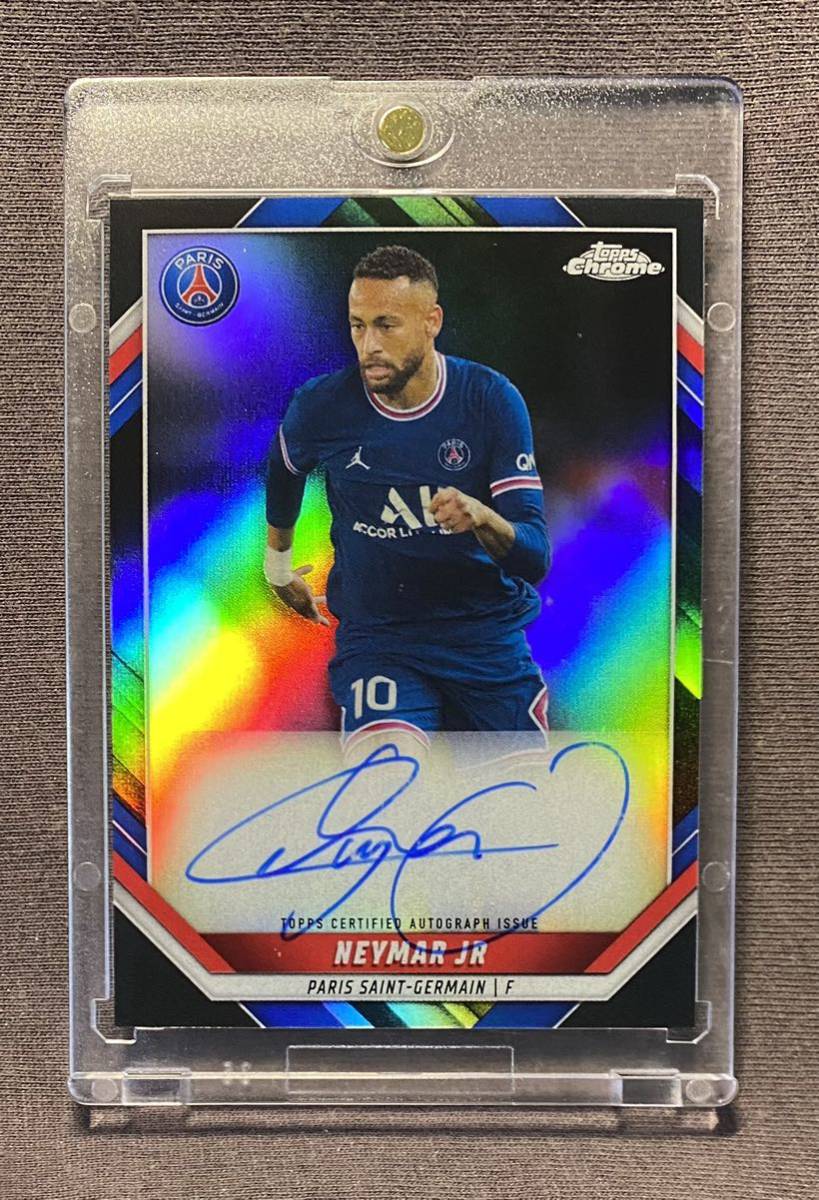 でおすすめアイテム。 2021-22 Topps Chrome PSG Neymar JR on card