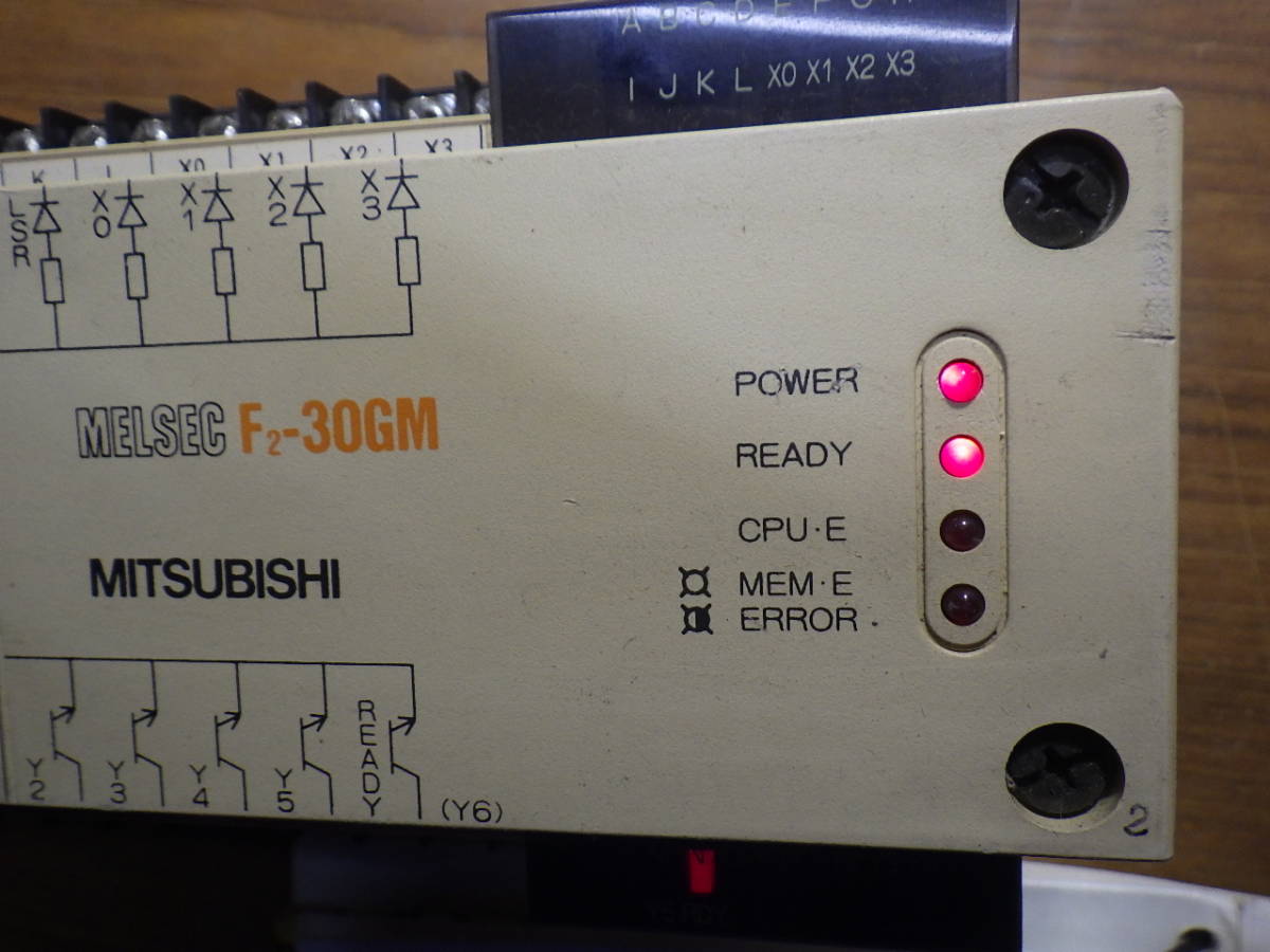 MITSUBISHI MELSEC F2-30GM 30VA マイクロシーケンサ 通電確認済[管理 