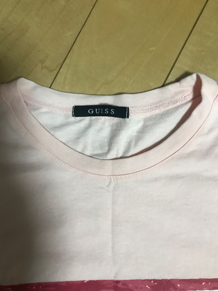 GUESS ゲス　Tシャツ　ピンク　M