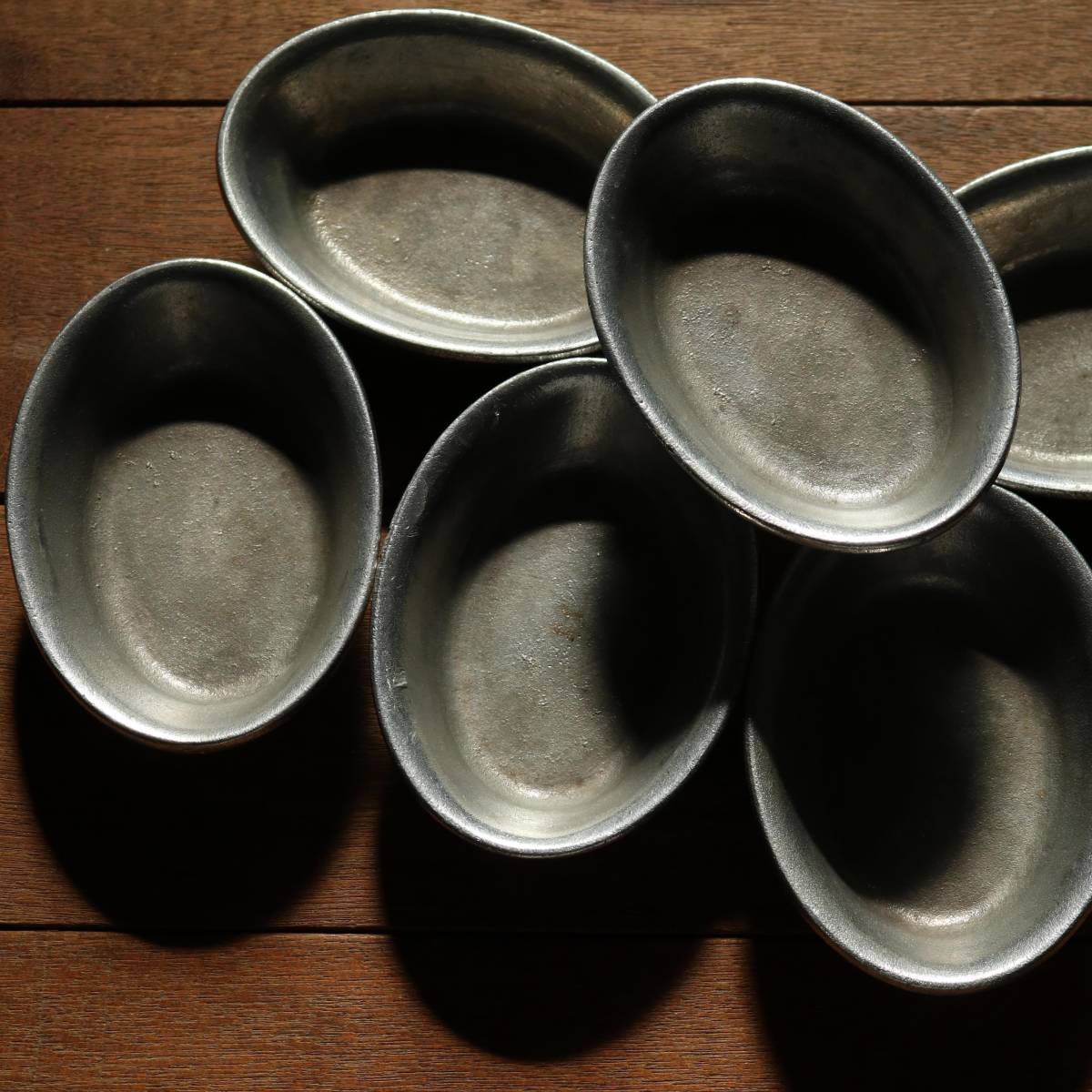 ヴィンテージ 厚手のアルミオーバル皿 6枚 / 容器 楕円皿 食器 鋳物 古道具 カフェ の画像1