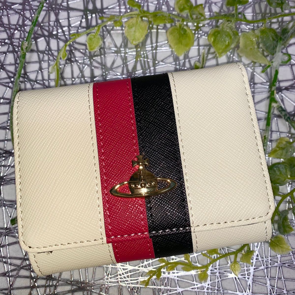 新品未使用》《在庫のみ》vivienne westwood 折り財布 レディース