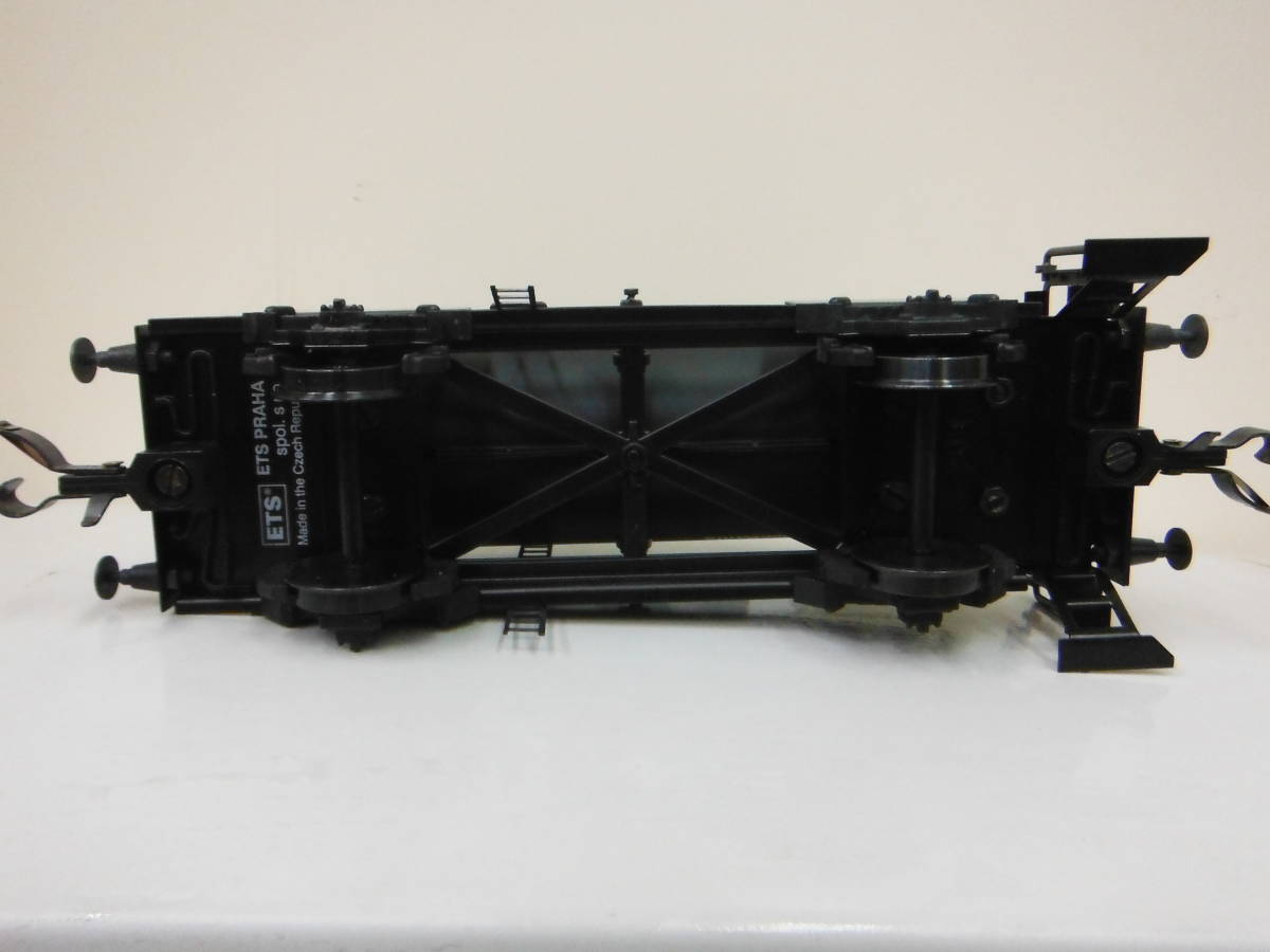 O gauge 2 line type /3 line type common use ETS No.488/E 2 axis . car tanker car shell SNCF